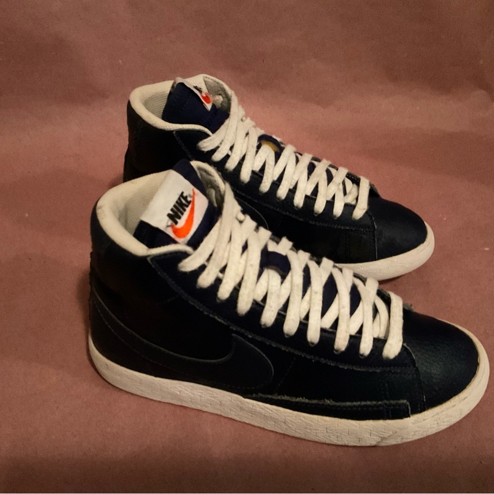 Teenager Nike Basketball Boys Shoes Size 5.5Y Black